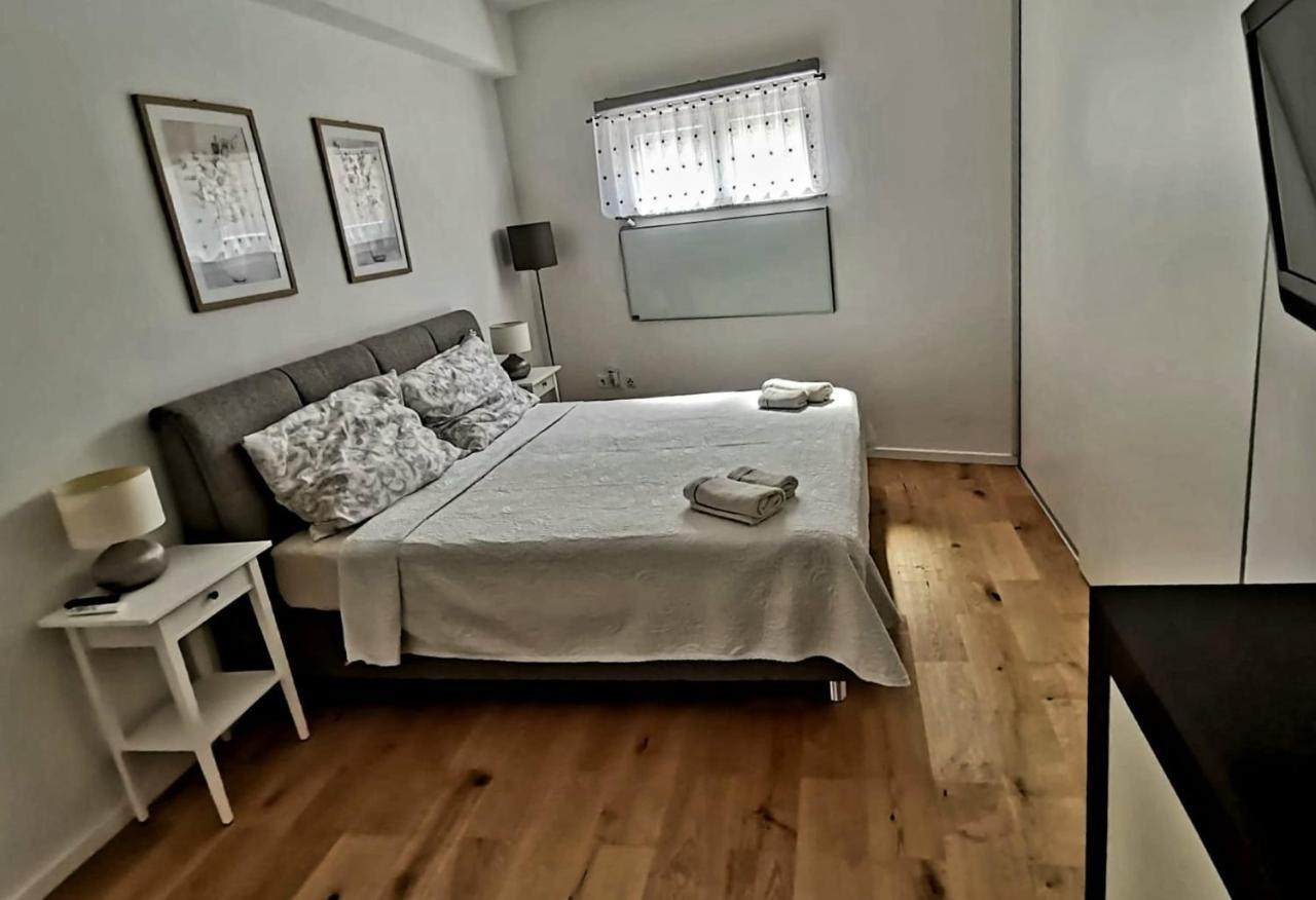 Apartment Grazia Pula Exterior foto